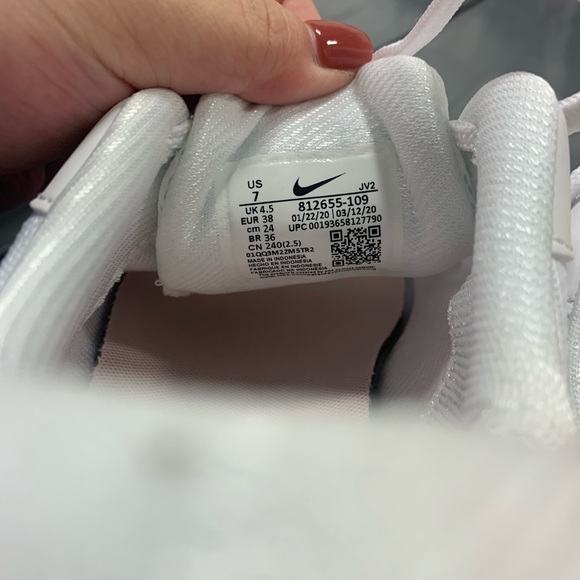 Nike Shoes - Picture 5 of 5